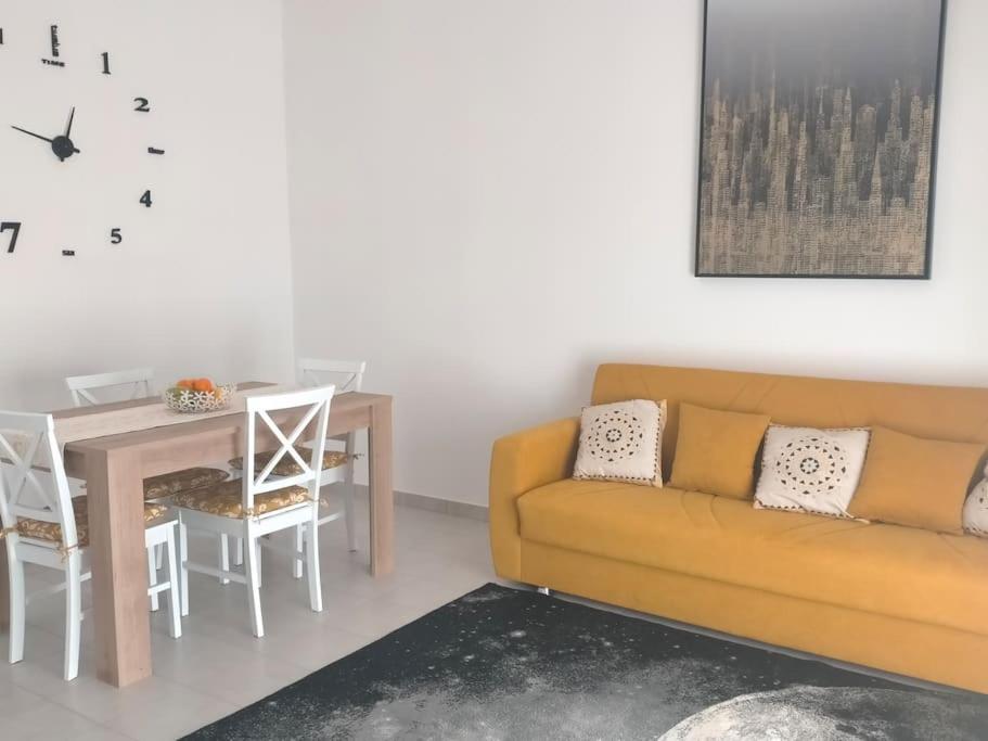 Holiday House Chiara Sant'Antioco Exterior photo