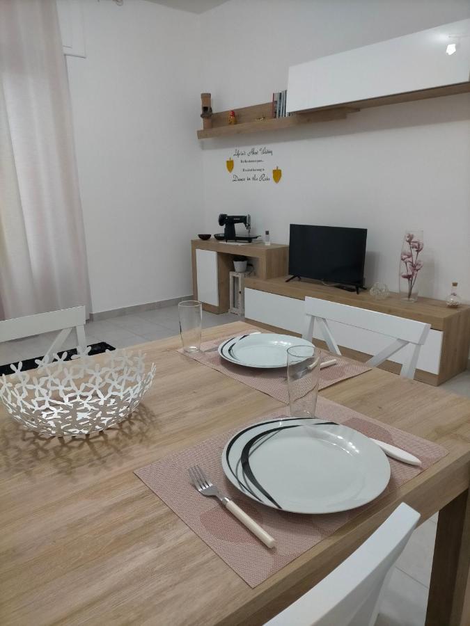 Holiday House Chiara Sant'Antioco Exterior photo